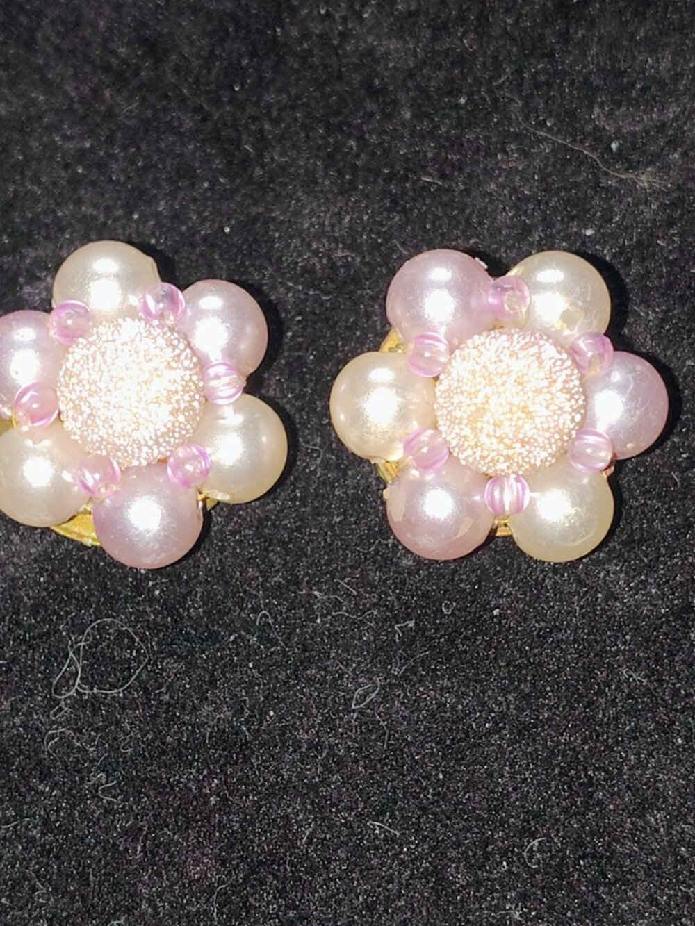Vintage Hong Kong Flower Cluster Clip‑On Earrings – Mid‑Century – 1"